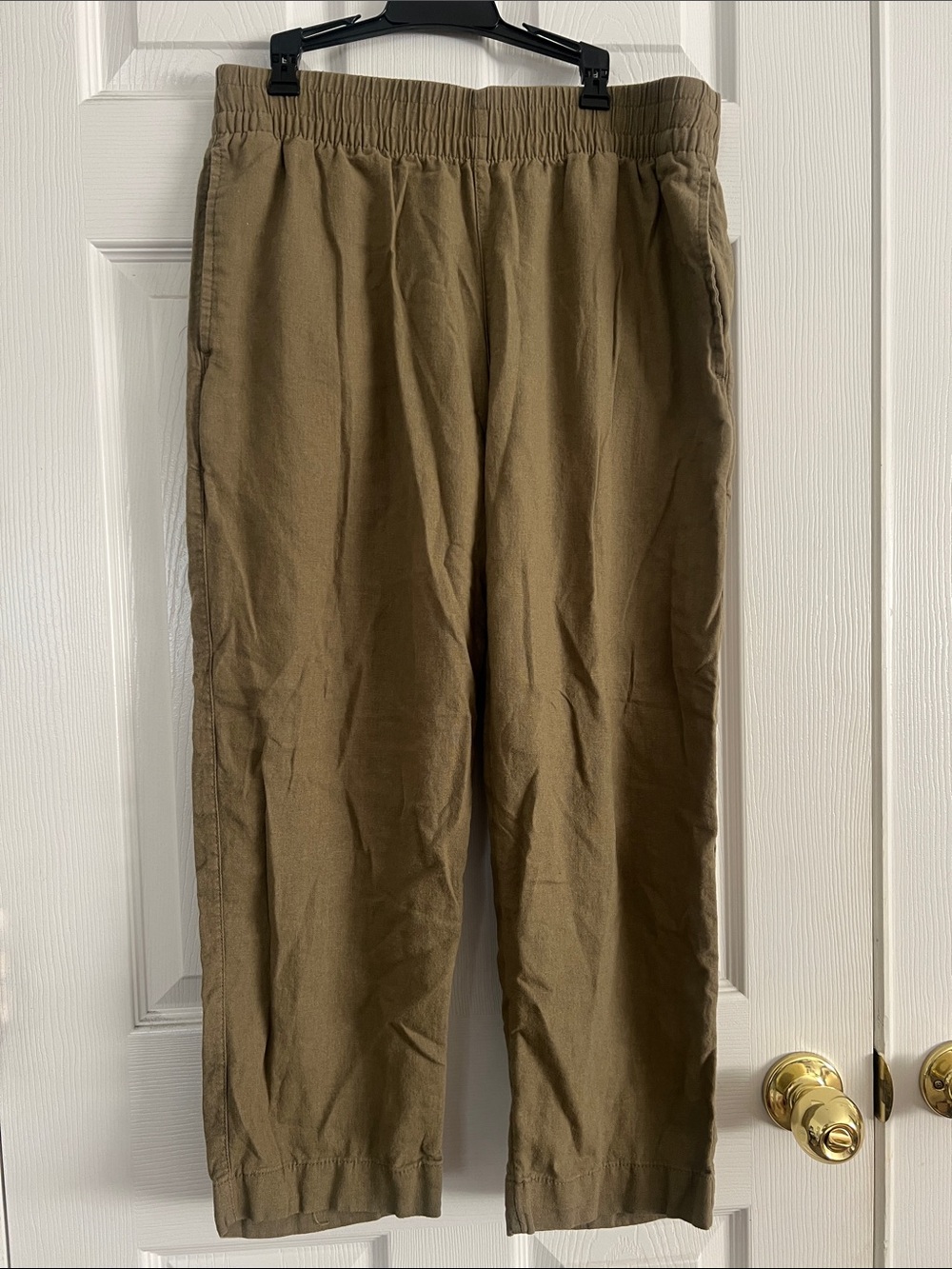 Old Navy Straight-Leg Pants in Olive